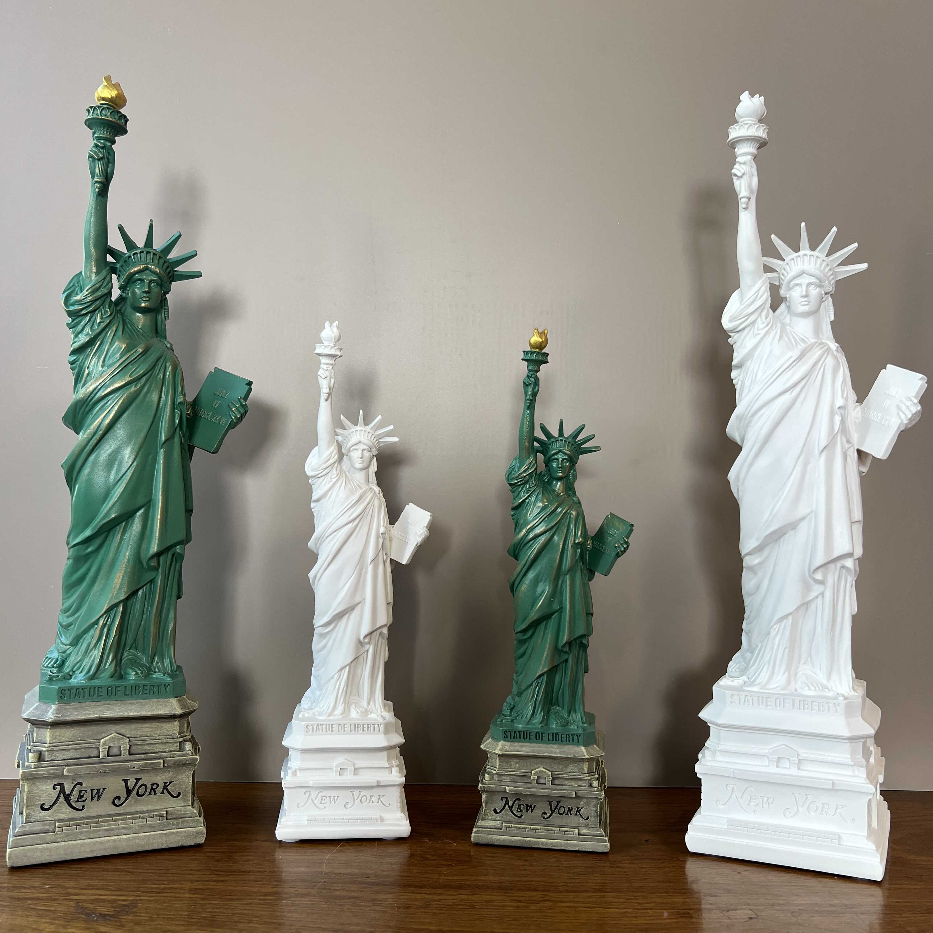 Travel Accessories For Europe - YuryFvna Estatua de la Libertad Modelo